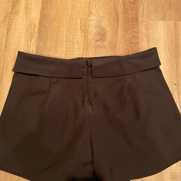 Aritzia Talula Berklee skort in size 2 - Picture 4 of 6